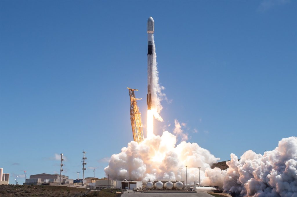 South Korea Launches First Military Recon Satellite