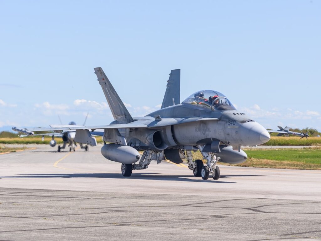 A U.S. Navy Range Fouler Debrief form with handwritten entries describing an unauthorized object incident in the Arabian Gulf on August 31, 2020.